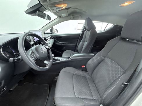 Used 2021 Toyota C-HR LE image 11