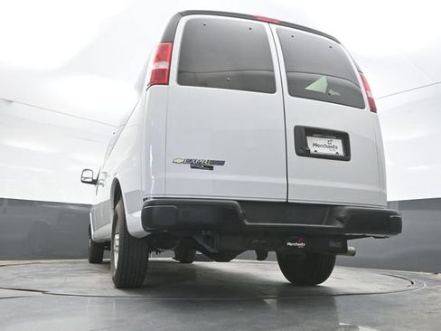 Used 2024 Chevrolet Express 3500 LS RWD image 36