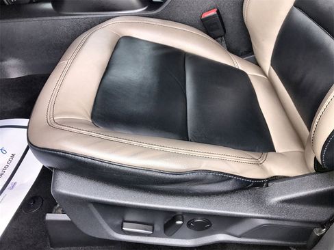 Used 2023 Ford Bronco Wildtrak image 12