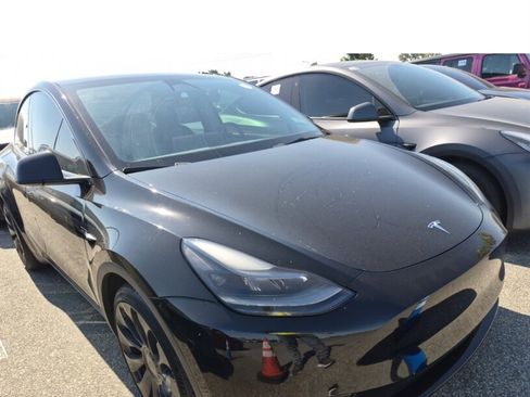 Used 2022 Tesla Model Y Performance AWD/4WD image 1