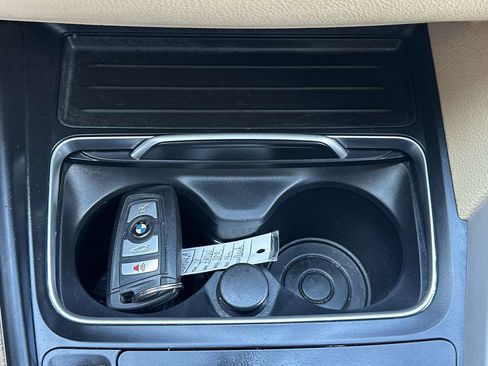 Used 2018 BMW 320i Sedan image 34