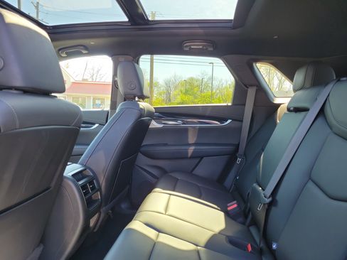 Used 2025 Cadillac XT5 Premium Luxury AWD/4WD image 11