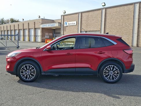 Used 2022 Ford Escape SEL image 4