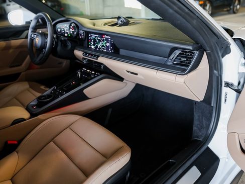 Certified 2022 Porsche 911 Carrera image 27