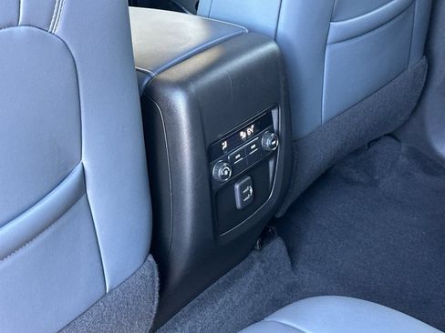 Certified 2023 Buick Enclave Essence FWD image 15