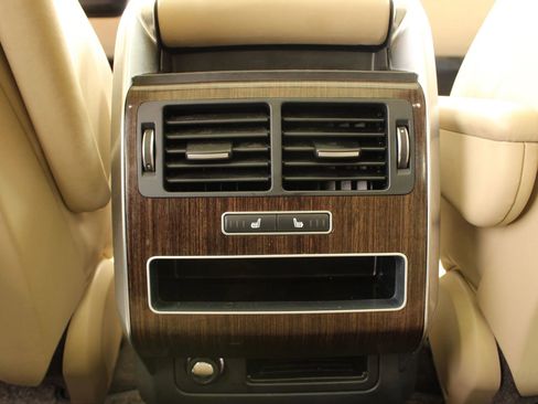 Used 2016 Land Rover Range Rover Sport HSE image 26