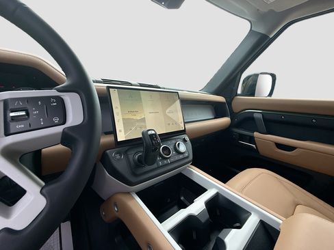 New 2026 Land Rover Defender 110 X-Dynamic SE AWD/4WD image 28