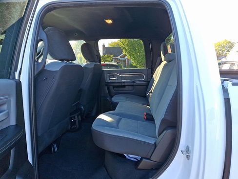 Used 2021 RAM 2500 Big Horn image 11