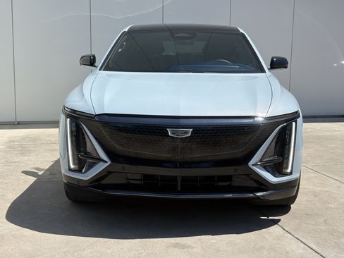Certified 2024 Cadillac Lyriq Sport AWD/4WD image 3