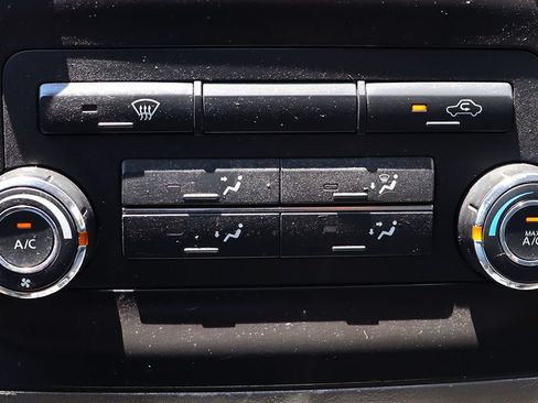 Used 2018 Nissan Frontier SV RWD image 45