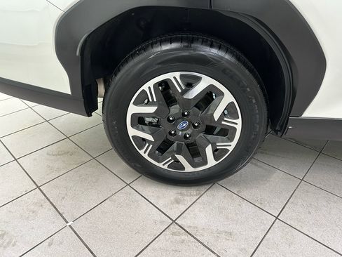 Used 2025 Subaru Forester Premium AWD/4WD image 15
