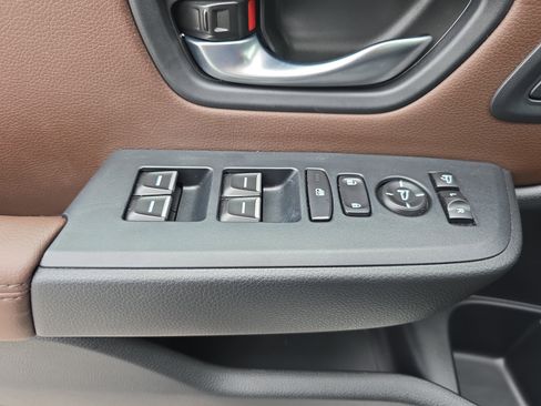 Used 2025 Honda Pilot Elite image 30