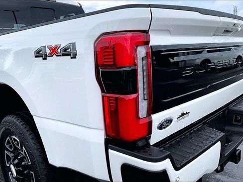 Used 2025 Ford F250 Platinum AWD/4WD image 26