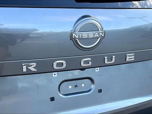 Certified 2022 Nissan Rogue S image 28