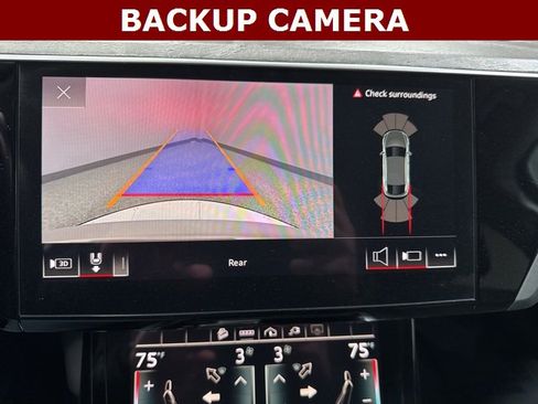 Used 2022 Audi e-tron Premium Plus w/ Premium Plus Package image 4