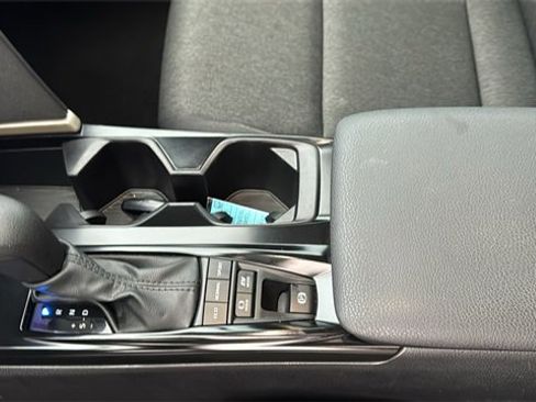 Used 2025 Toyota Camry LE image 19