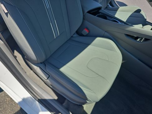 Used 2024 Hyundai Elantra SEL w/ Convenience Package FWD image 10