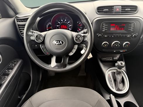 Used 2014 Kia Soul FWD image 10