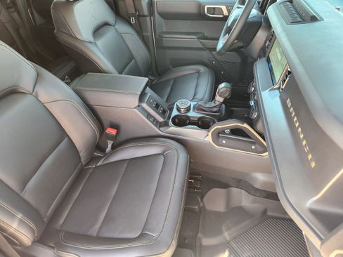 New 2026 Ford Bronco Badlands image 14