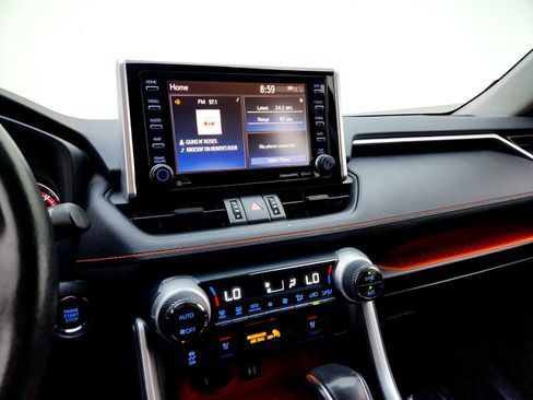 Used 2019 Toyota RAV4 Adventure image 13