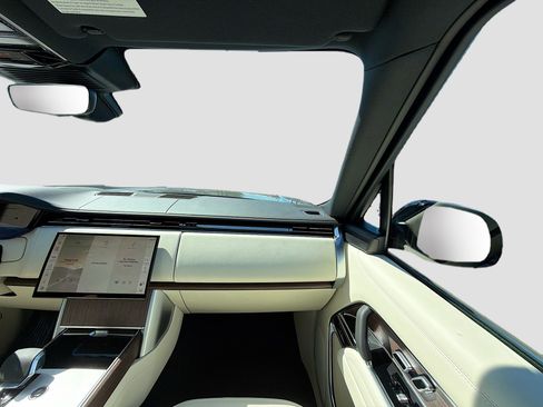 New 2026 Land Rover Range Rover SE image 19