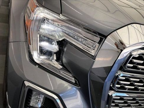 Used 2022 GMC Sierra 1500 Denali w/ Denali Reserve Package AWD/4WD image 28