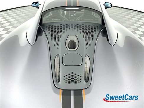 Used 2024 McLaren Artura image 37