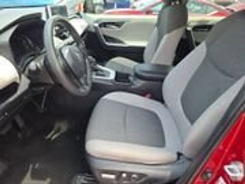 Certified 2025 Toyota RAV4 XLE w/ Convenience Package FWD image 9