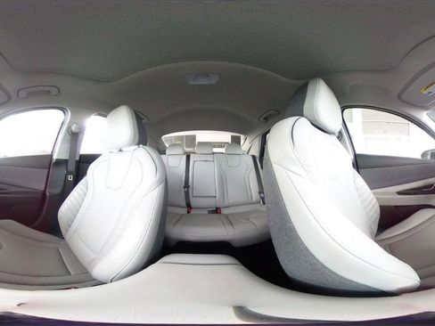 Used 2025 Hyundai Elantra Limited image 42