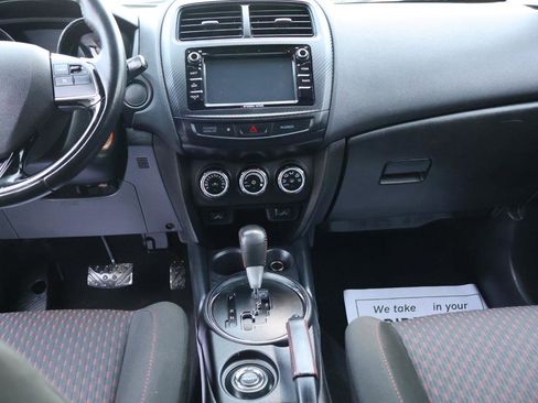 Used 2017 Mitsubishi Outlander Sport ES image 15
