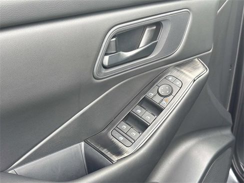 New 2026 Nissan Rogue S image 21