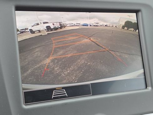 Used 2024 Chevrolet Equinox LT AWD/4WD image 7