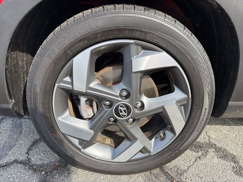 Used 2022 Hyundai Venue SEL w/ Cargo Package image 35