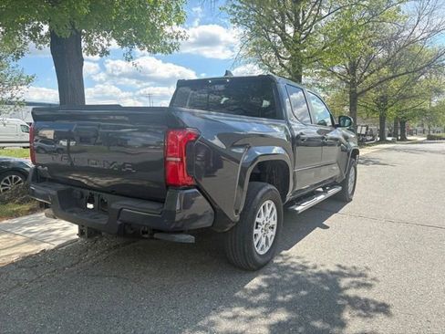 Used 2024 Toyota Tacoma SR5 AWD/4WD image 8