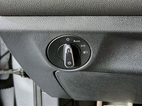 Used 2025 Volkswagen Jetta Sport FWD image 10