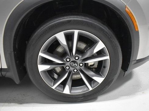 Used 2023 INFINITI QX60 Luxe image 10