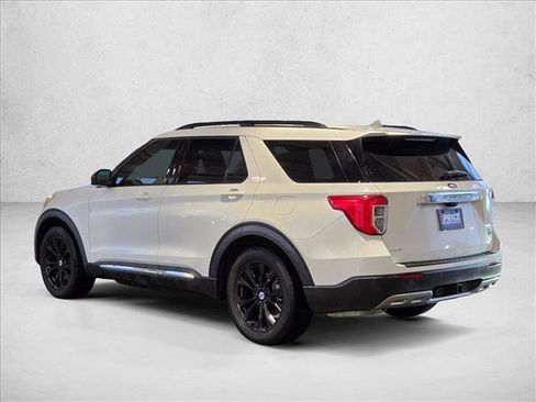 Used 2020 Ford Explorer XLT w/ Equipment Group 202A RWD image 7