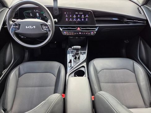 Used 2023 Kia Niro EX FWD image 10