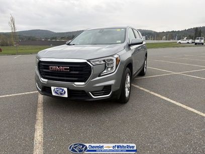 Used 2024 GMC Terrain SLE