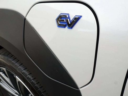 Used 2023 Subaru Solterra AWD image 15