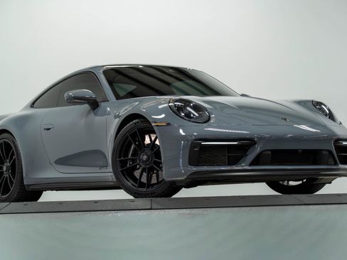 Used 2023 Porsche 911 Carrera GTS RWD image 40