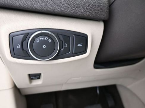 Used 2019 Lincoln MKC Reserve image 18