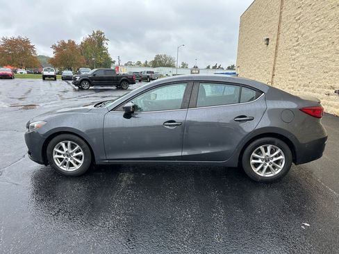 Used 2016 MAZDA MAZDA3 i Touring w/ Popular Equipment Package image 2