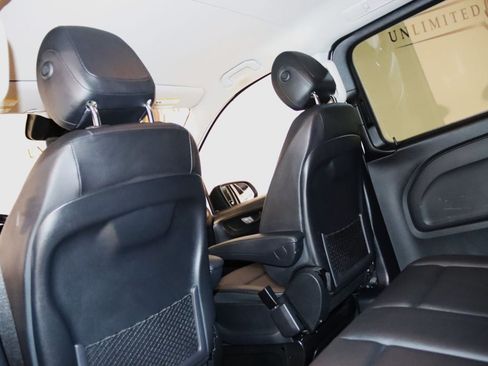 Used 2023 Mercedes-Benz Metris Passenger image 60
