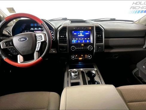 Used 2021 Ford Expedition XLT RWD image 11