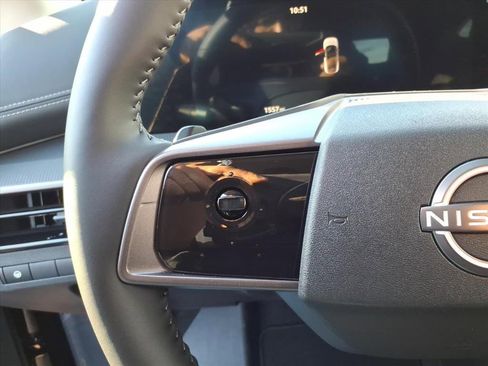 Used 2025 Nissan Murano SV image 13