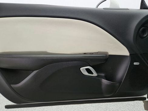 Used 2016 Dodge Challenger R/T Scat Pack w/ Driver Convenience Group RWD image 25