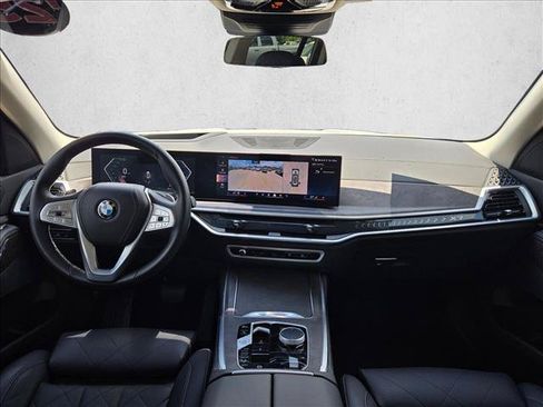 Used 2025 BMW X7 xDrive40i w/ Climate Comfort Package AWD/4WD image 19