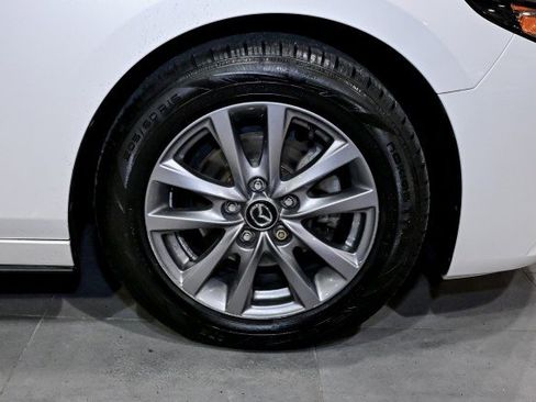 Used 2021 MAZDA MAZDA3 s image 40