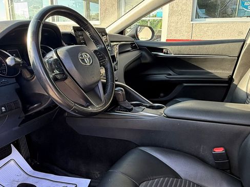 Used 2021 Toyota Camry SE FWD image 7
